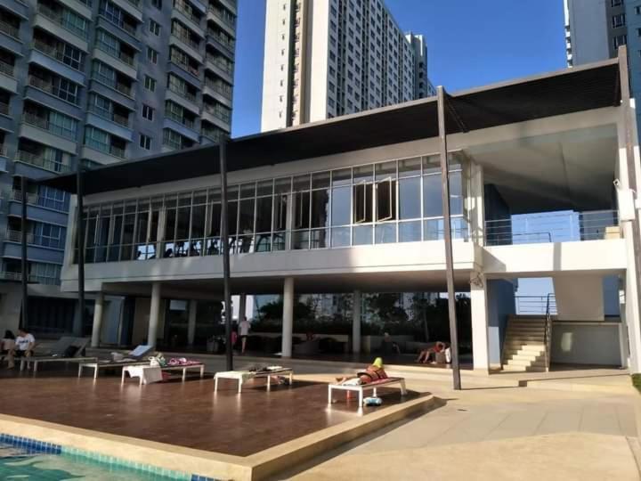 2 ห้องนอน 2 ห้องน้ำ Seaview Jomtien ชั้น18 Apartment Luaran gambar