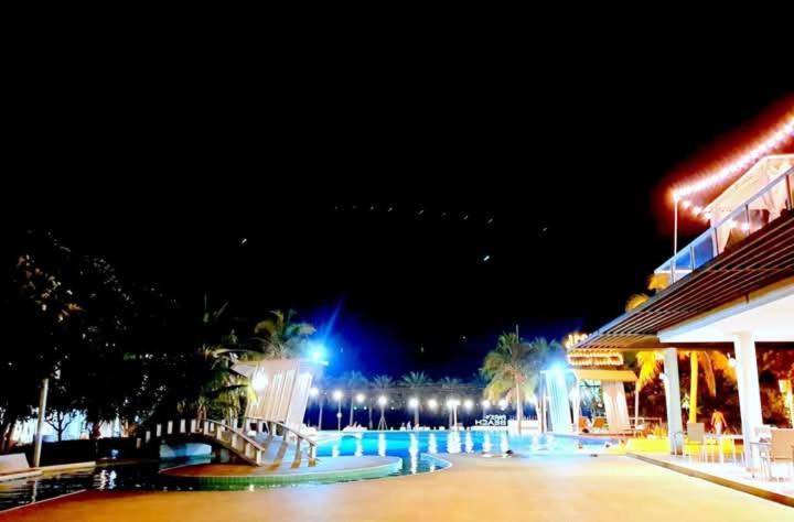 2 ห้องนอน 2 ห้องน้ำ Seaview Jomtien ชั้น18 Apartment Luaran gambar